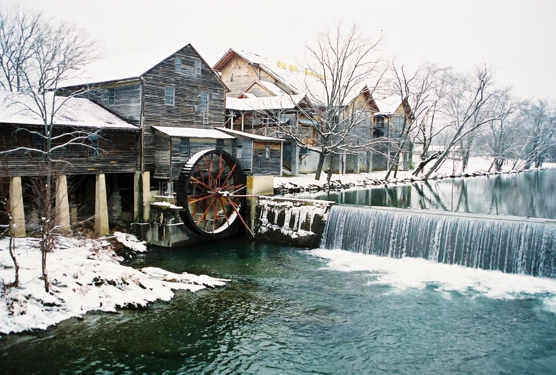 Modern Style, Arcade, Fire Pit, Pet Friendly Сasa de vacaciones Pigeon Forge